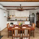 Casa Del Mar