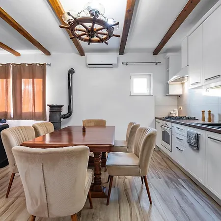 Casa Del Mar Holiday home Vodice